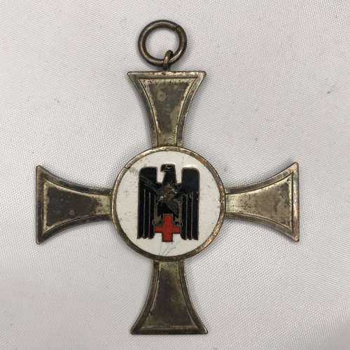 German Sisters Cross WW2