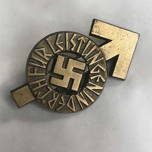 Bronze Hitler Youth Proficiency Badge Gustav Brehmer