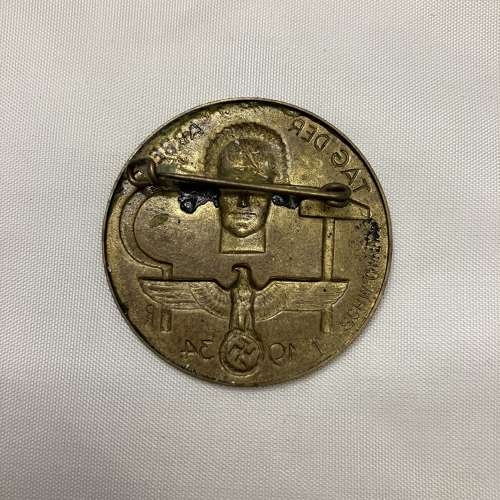 German Tinnie Tag Der Arbeit 1934