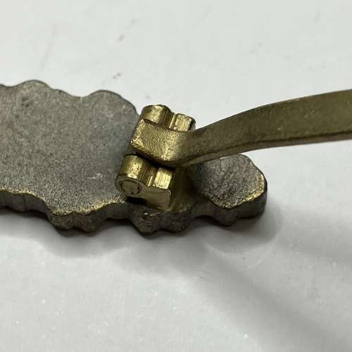 Luftwaffe Bomber Clasp in Gold