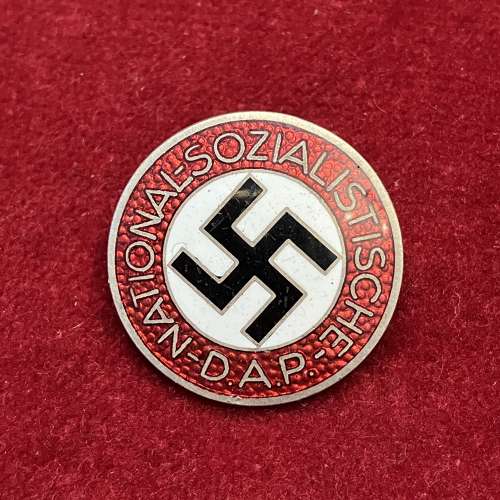 Nazi Party Badge M1/156