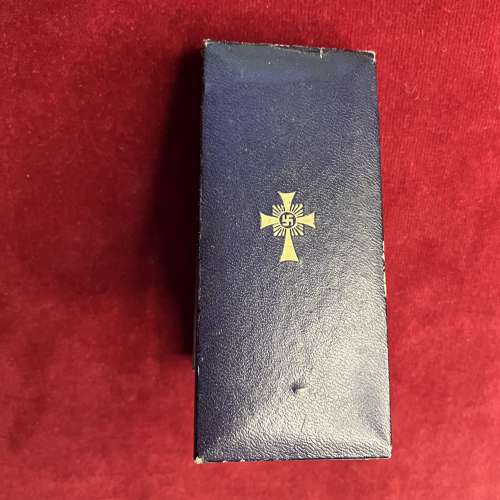 Mothers Cross in Gold Display Box