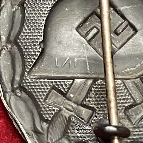 Black Wound Badge L/11 Deumer