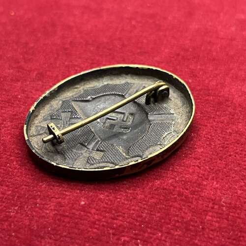 Black Wound Badge