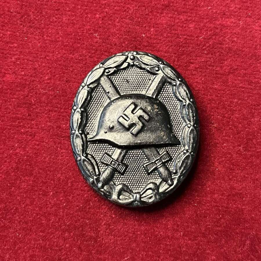 Black Wound Badge